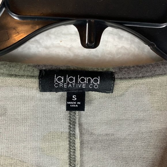 La La Land Top Women's Small Green Camo Pullover V-Neck Long Sleeve‎ Crop 6539 - Picture 2 of 9